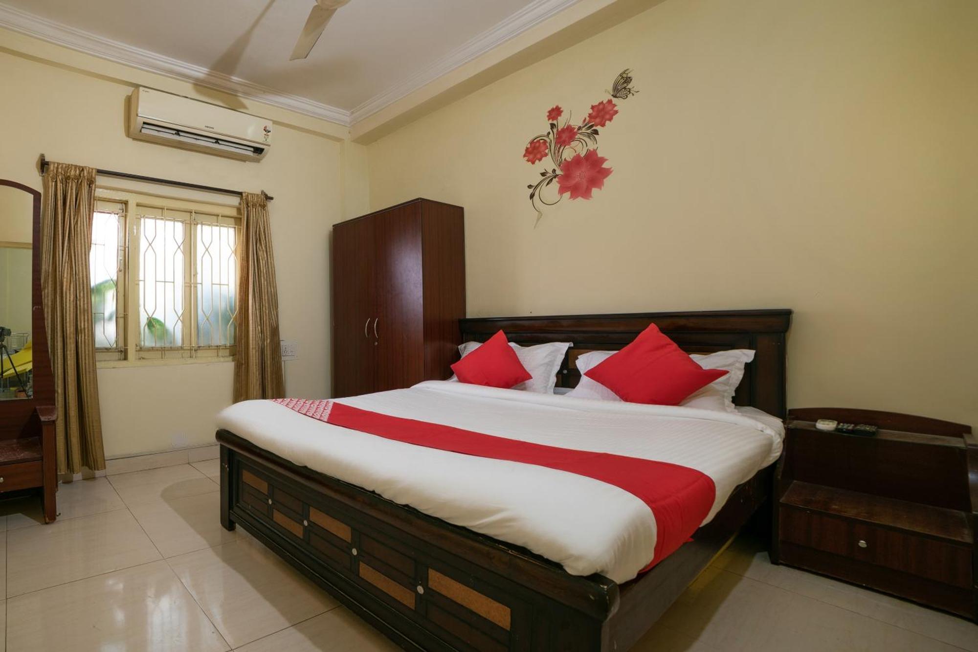 Oyo Th Guest House Hyderabad Exterior foto