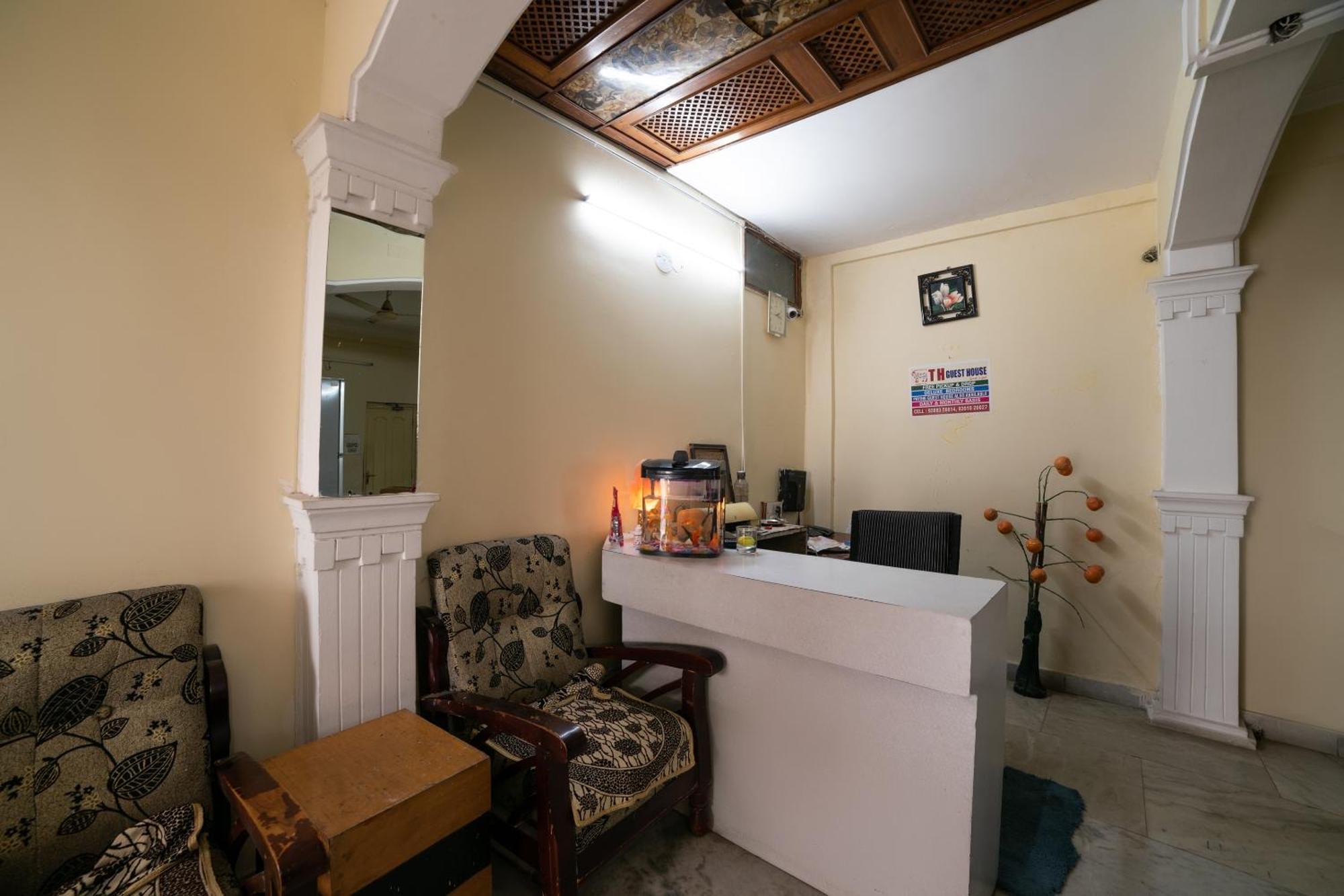 Oyo Th Guest House Hyderabad Exterior foto